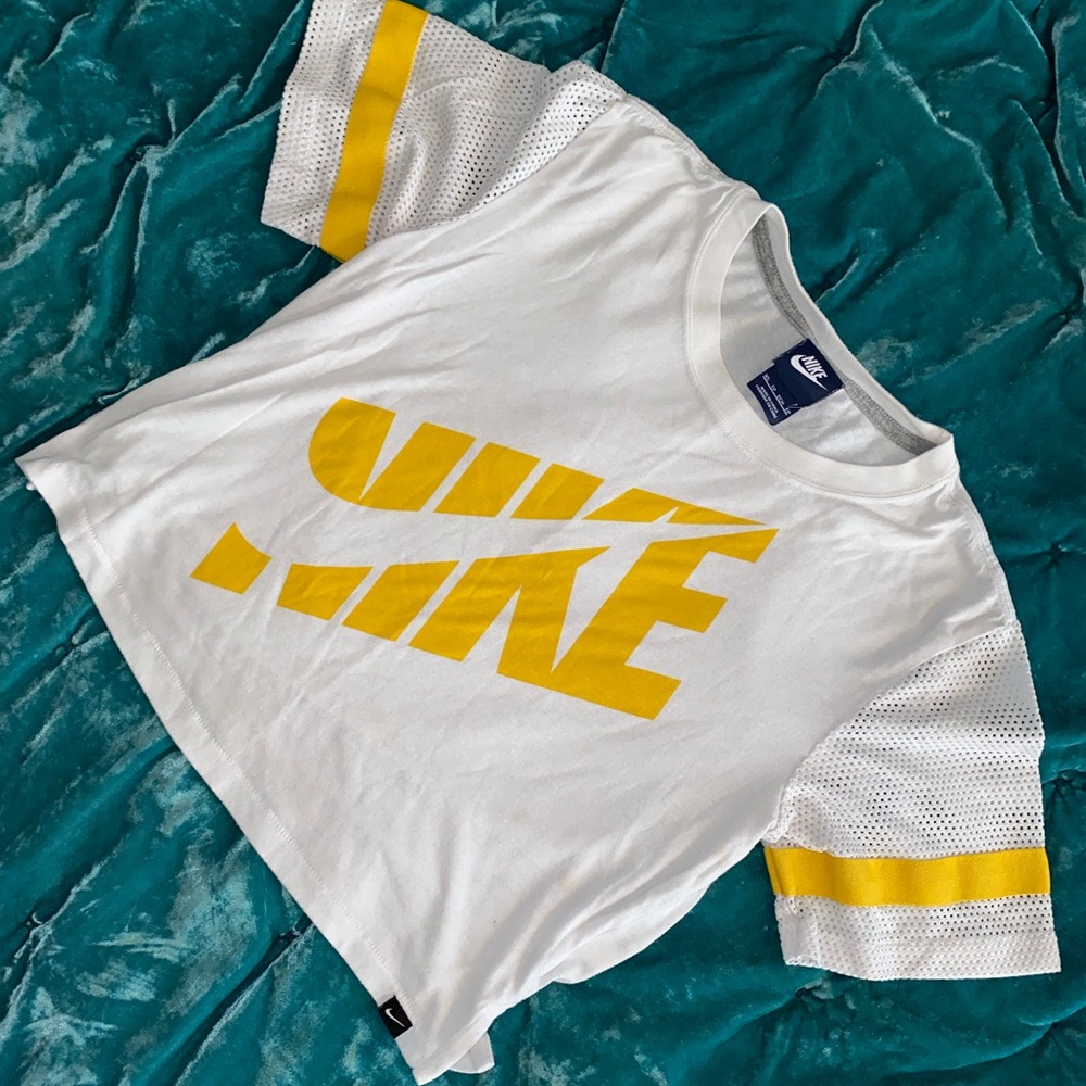 Nike Crop Top